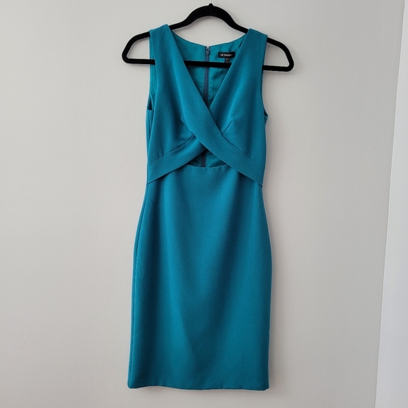 Teal Dress with Twist Peekaboo Front - Picture 2 of 12